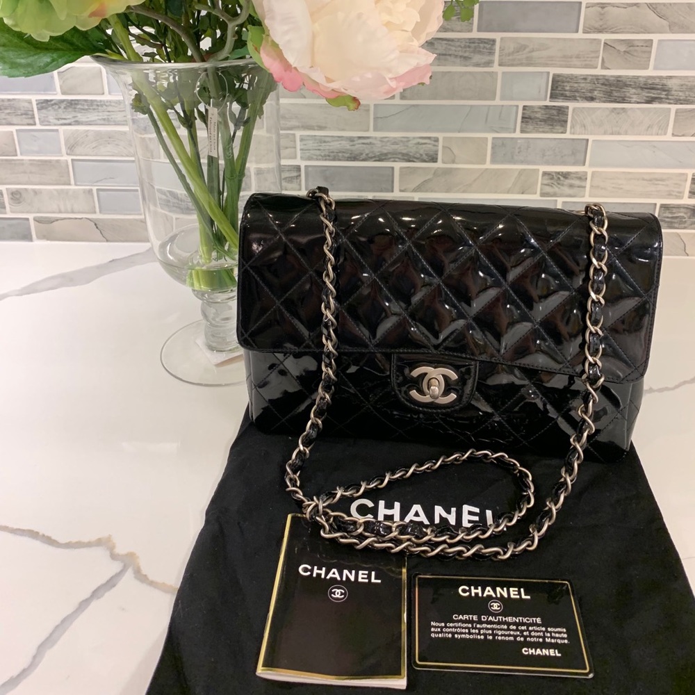 Authentic CHANEL Quilted Glossy Leather Shoulder